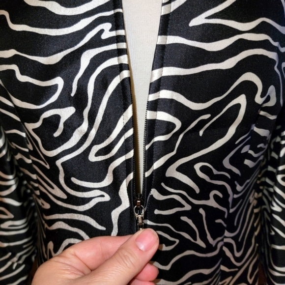 Talbots Black and White Animal Print Jacket Size 10 - Picture 3 of 9